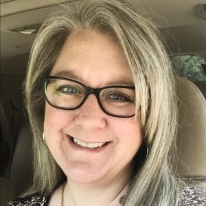 Meet your Posher, Michele